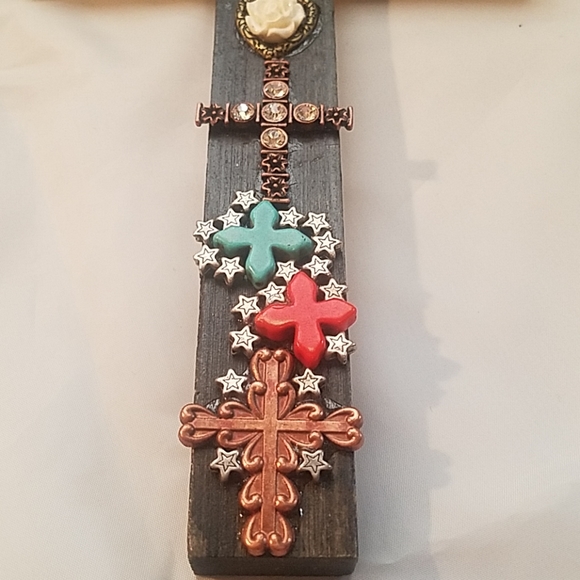 Wood Cross - Picture 2 of 3